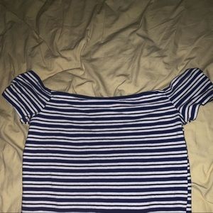 PacSun top off the shoulders